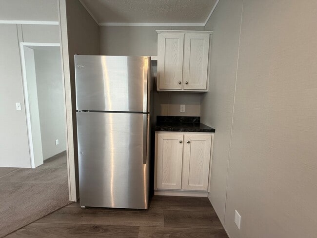 Photo - 46000 Geddes Rd