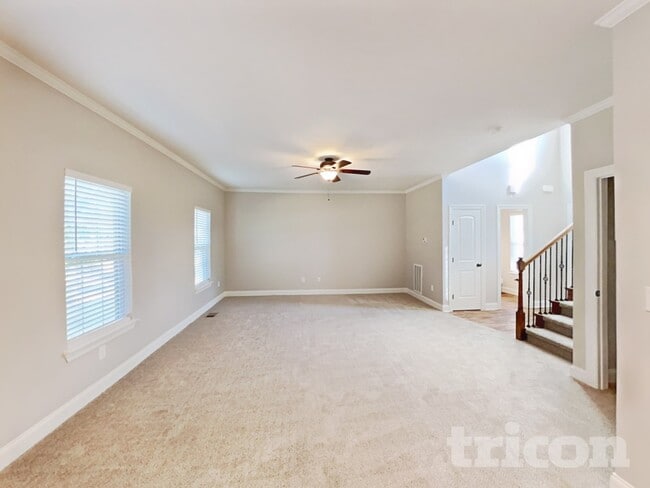 Photo - 523 Twyla Dr