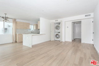Photo - 560 Kings Rd