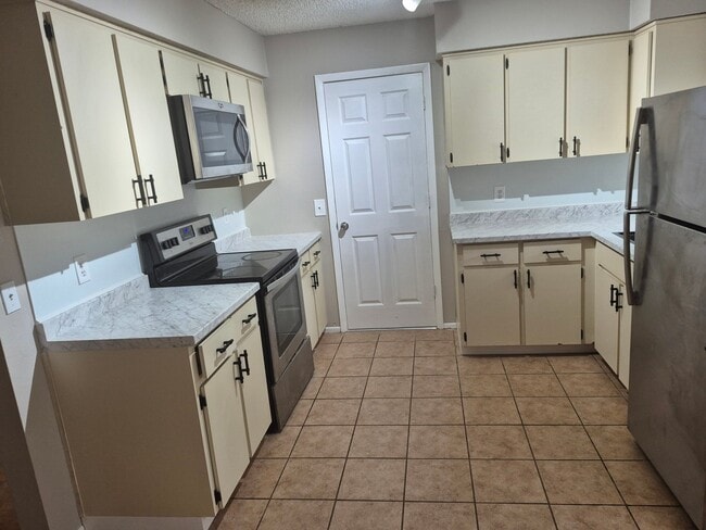 Photo - 1305 Markham Ave
