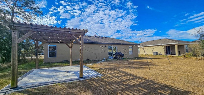 Photo - 271 Begonia Ln