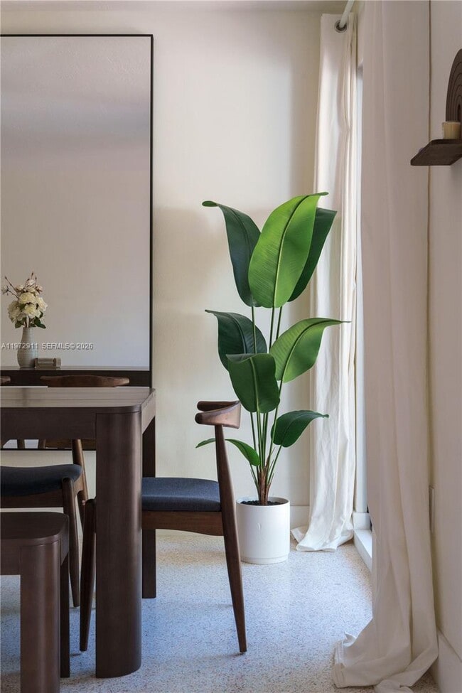 Photo - 1860 SW 13th St