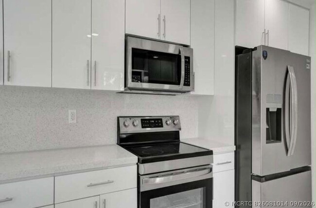 2301 Alcazar Dr