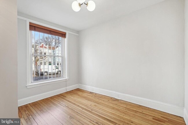 Photo - 1221 D St NE