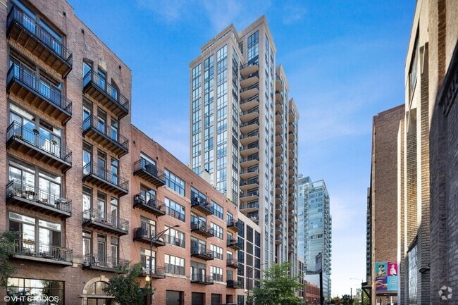 Building Photo - 435 W Erie St Unit 902 Rental