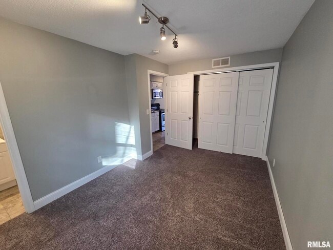 Photo - 1102 Mound St