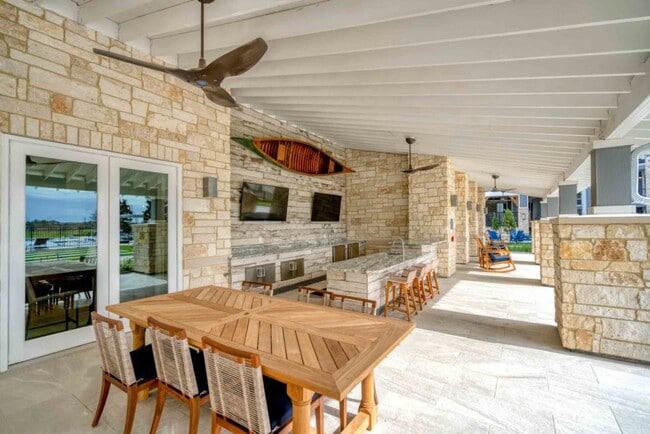 Photo - 11250 Mason Rd