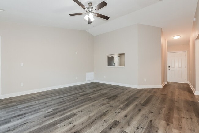 Photo - 306 Carriage Crossing Cir