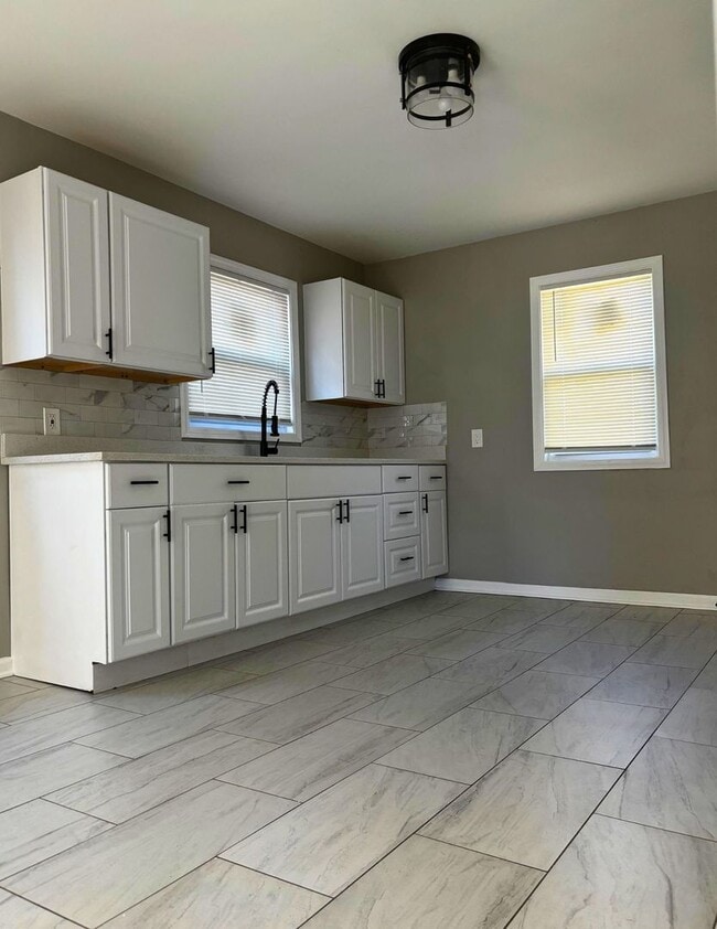 Photo - Spacious 3-Bedroom 2 Bath Home in Gary