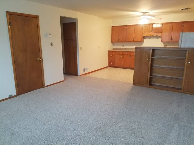 Building Photo - 4915 Gordon Ave Unit 7 Rental