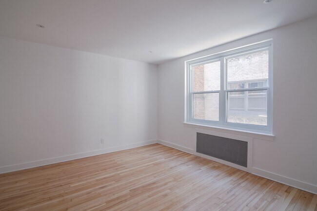 Photo - 2105 Rue Chomedey Unit 8