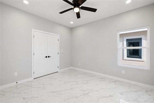 1025 N Woodson Ave Unit 4