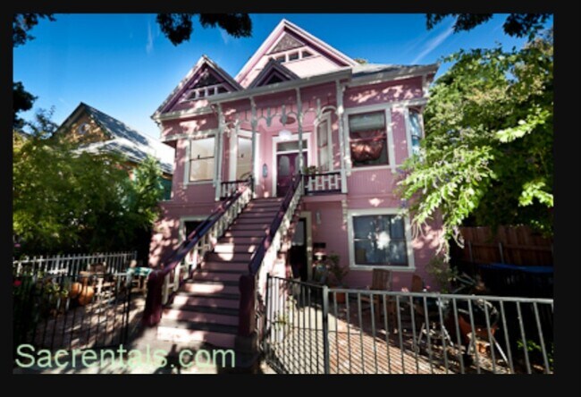 Photo - 523 15th St Apartments Unit 523 1/2 15th street