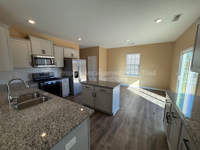 Photo - 610 Spaulding St