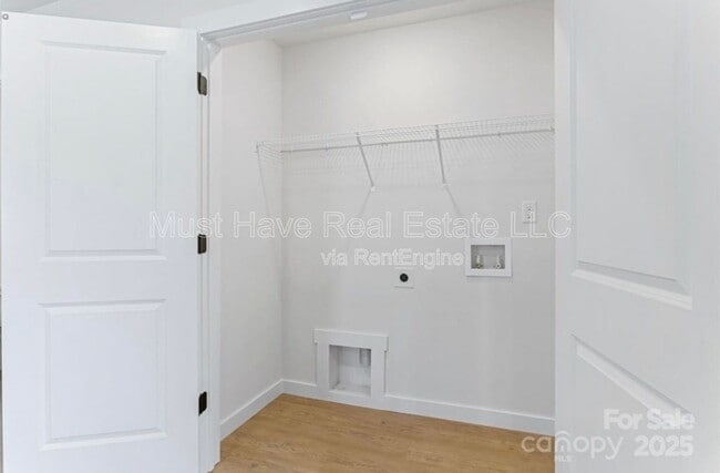 Photo - 117 3rd Ave SE