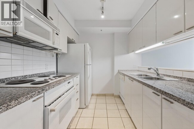 Photo - 1288 Alberni St Unit 170X