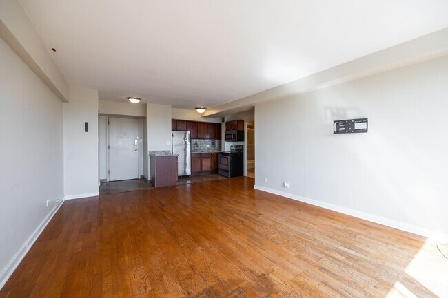 4180 N Marine Dr Unit 512