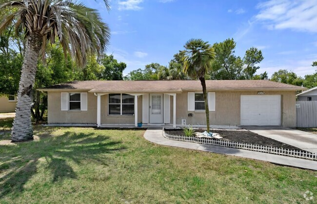 Building Photo - 9376 Manati St Rental
