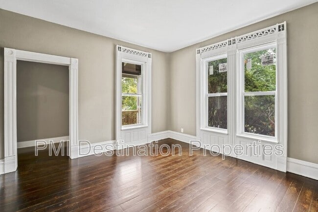 Building Photo - 718 Prospect St Rental