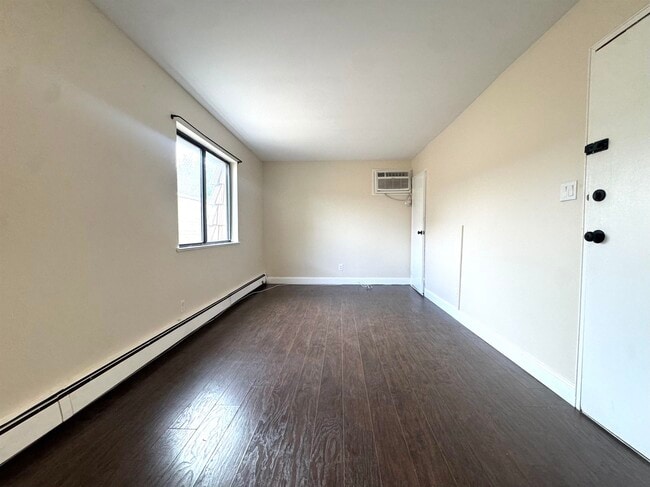 Photo - 78 69TH St Unit 14A