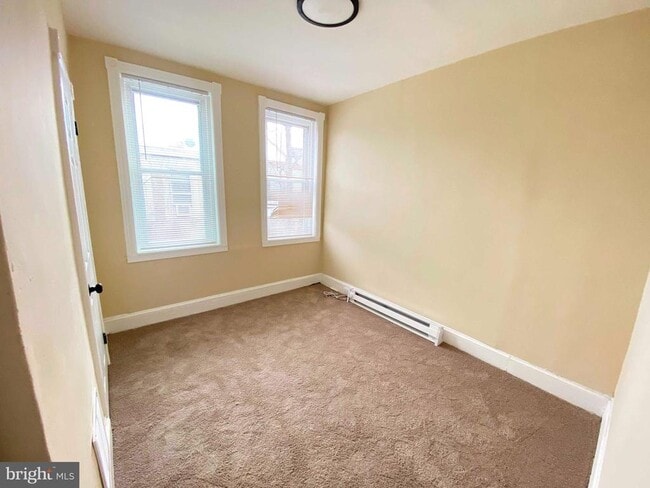 Building Photo - 3543 Stouton St