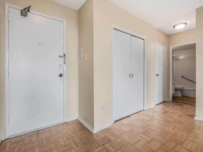 Photo - 3801 Riverside Drive East