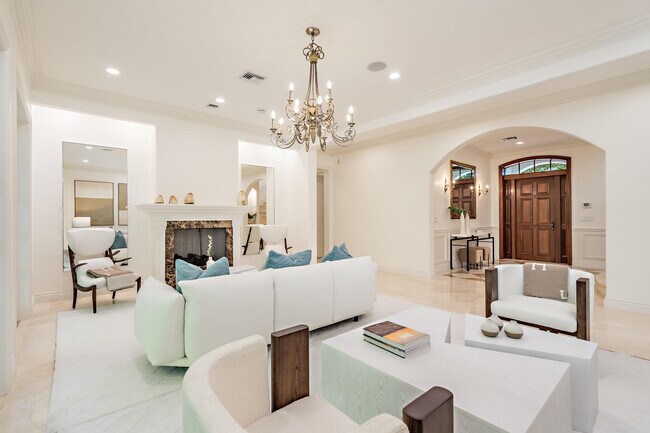 Photo - 233 El Pueblo Way