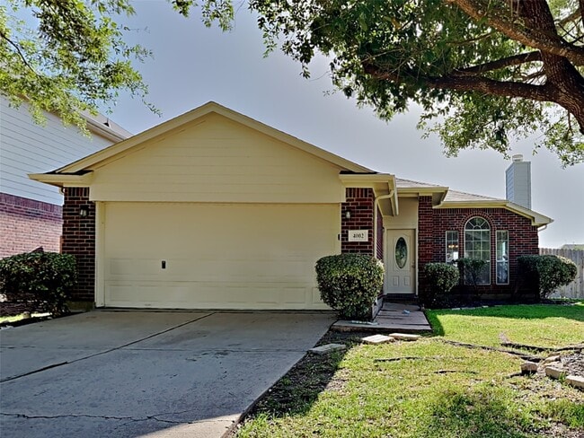 Building Photo - 4002 Old Pine Grove Dr