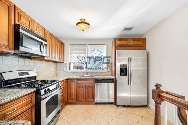 Photo - 9 Thompson St Unit 2