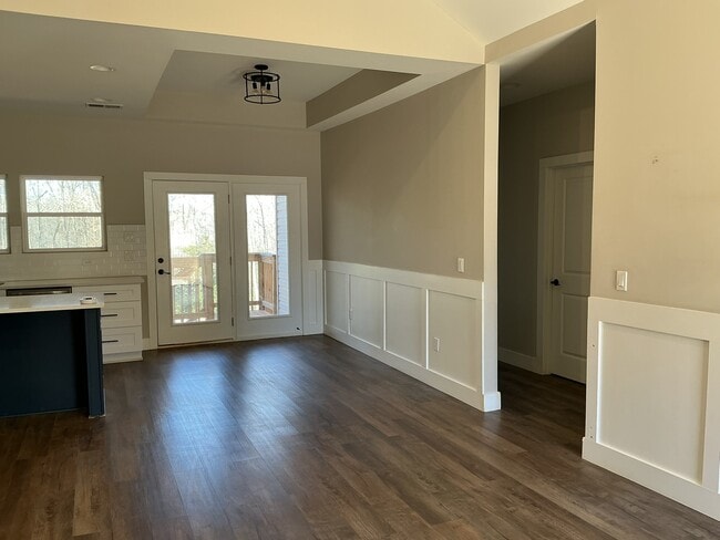 Photo - 208 Anchor Rd