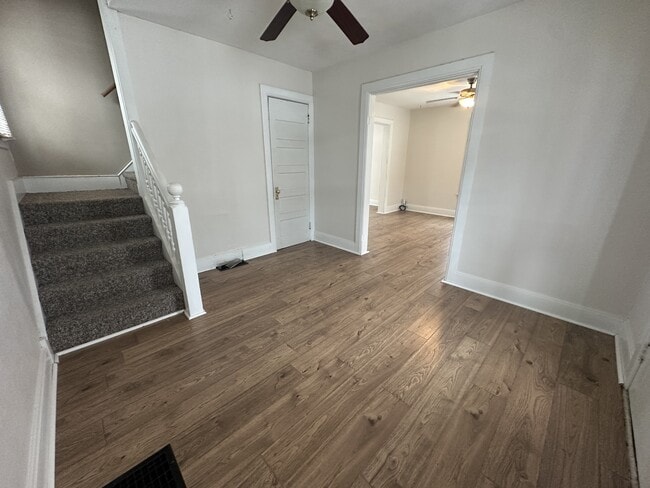 Photo - 579 W 3rd St