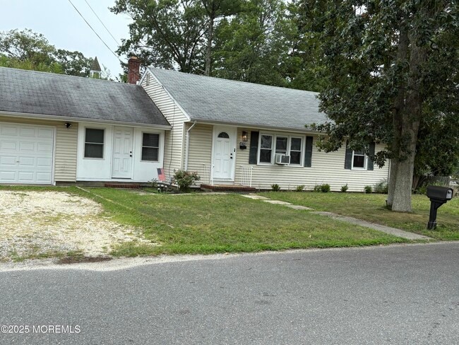 Building Photo - 609 Cable Ave Rental