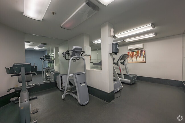 93 Richards Ave - Gym - 93 Richards Apartments