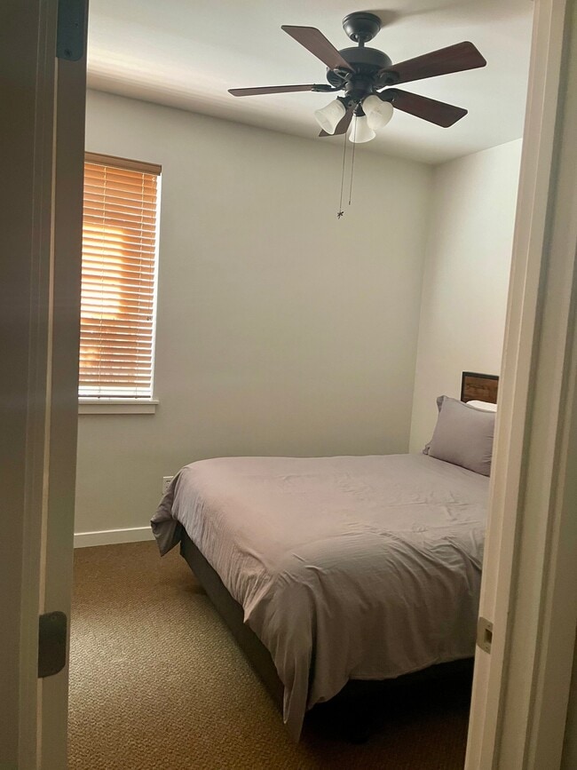Photo - 4395 Westshore Dr NE Unit 1001