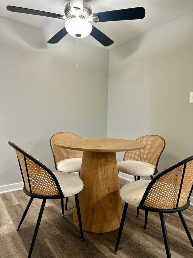 Photo - 3161 N Cambridge Ave Unidad ID1042057P