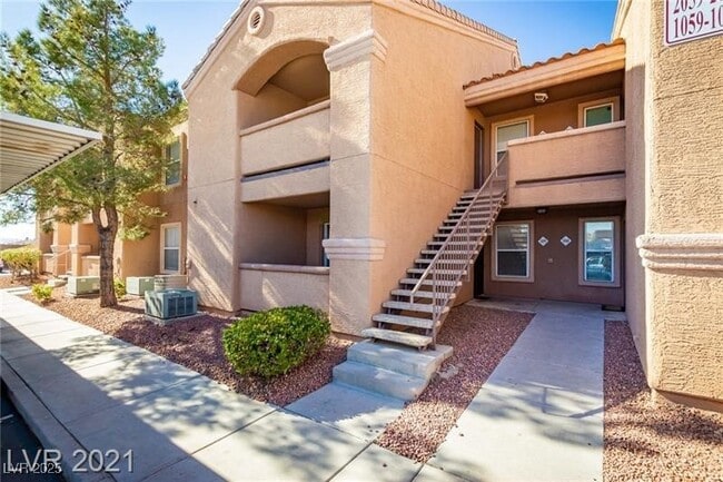 Building Photo - 8101 W Flamingo Rd Unit 2059 Rental