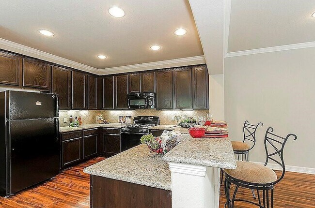 Photo - 63 Woodland Hills Dr Unidad 1B