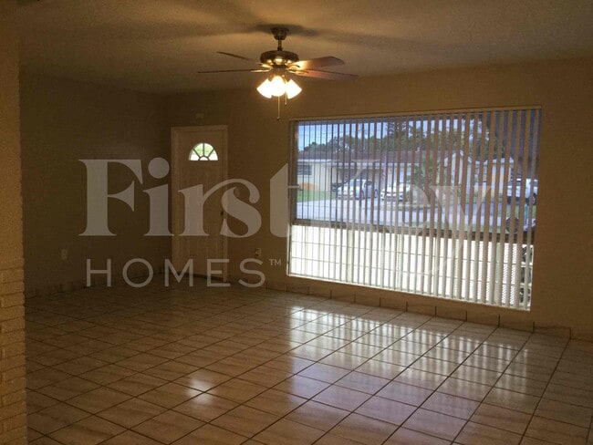 Photo - 7925 Indigo St