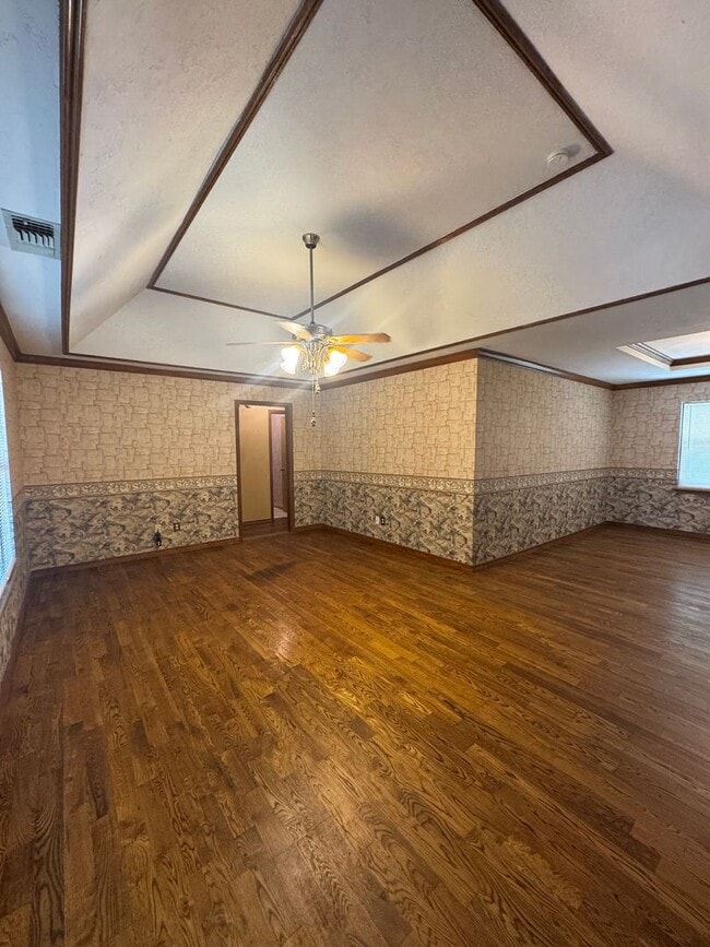 Photo - Adorable 4bedrooms 2bathrooms 2car garage ...