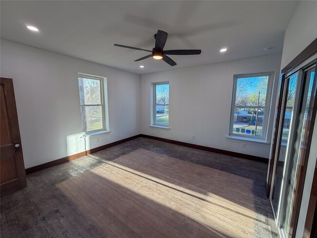 Photo - 107 E Stone St Unit B