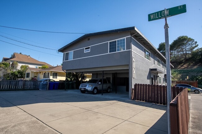Photo - 2171 Peach St Unit Apt 3 (Upstairs )