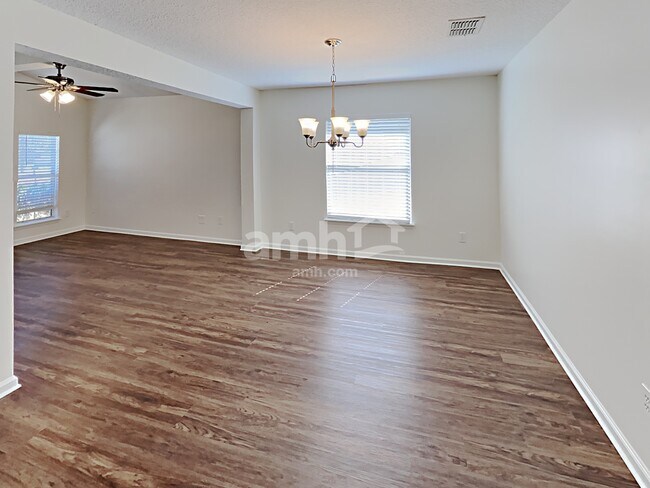 Photo - 2544 Stapleford Ln