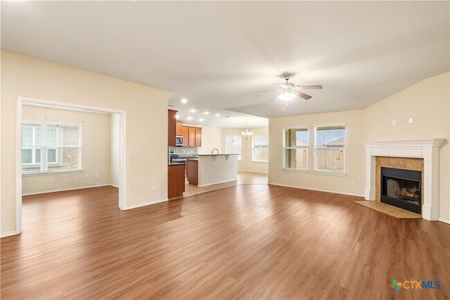 Photo - 9405 Cricket Dr