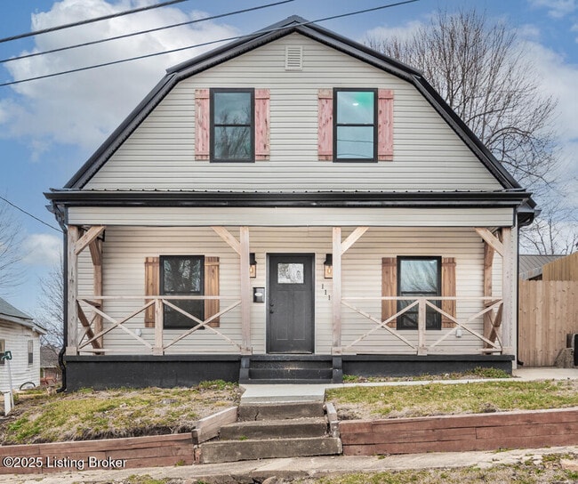 Photo - 111 E Main St House