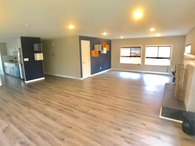 Building Photo - Great House for Rent