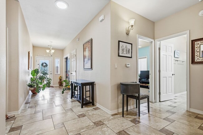 Photo - Prestine 4 bedroom home near the Golf Course