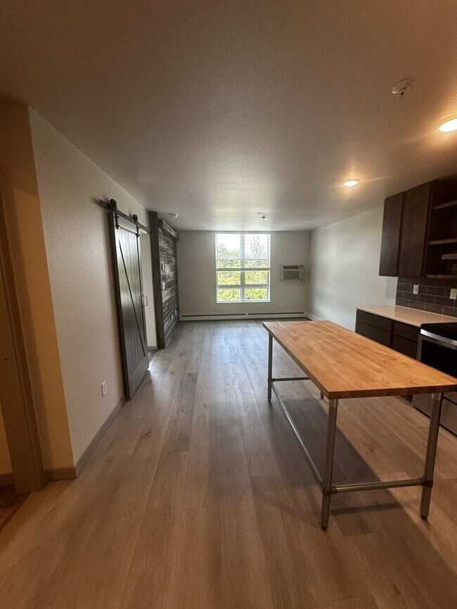 Photo - 300 Sheyenne St Unit 325