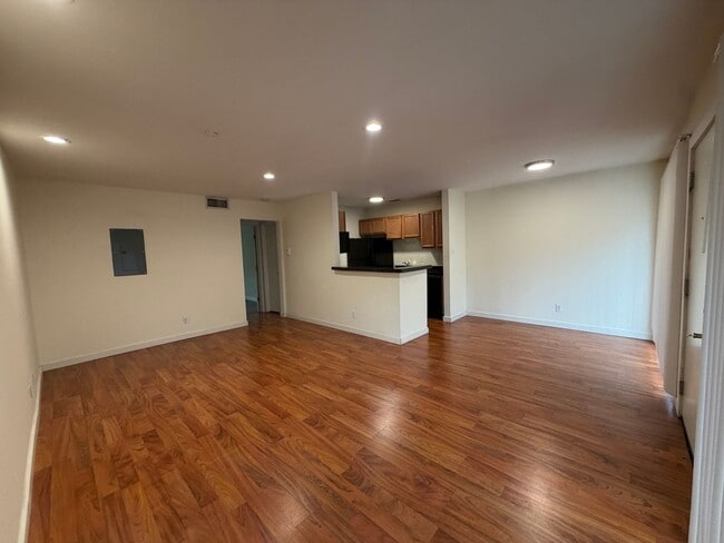 Building Photo - 209-W Eden at Avondale Unit 209-W