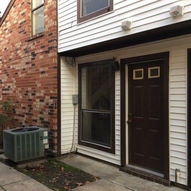Building Photo - Beautiful three bedrooms apartment for ren...