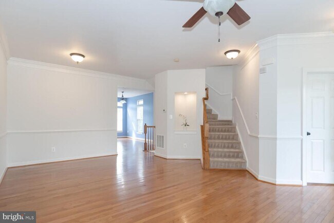 Photo - 300 Dixon St